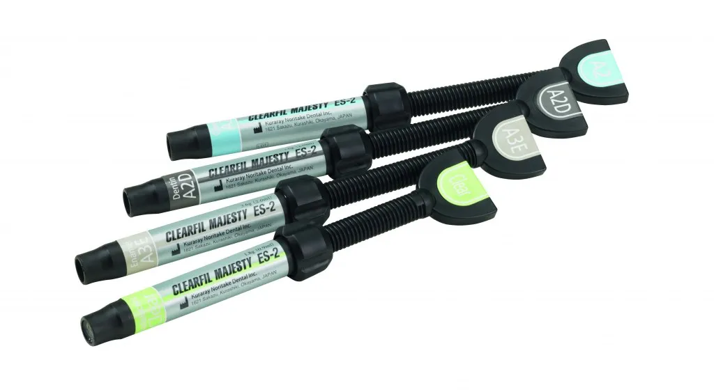 Clearfil Majesty es-2 spuitje A3E